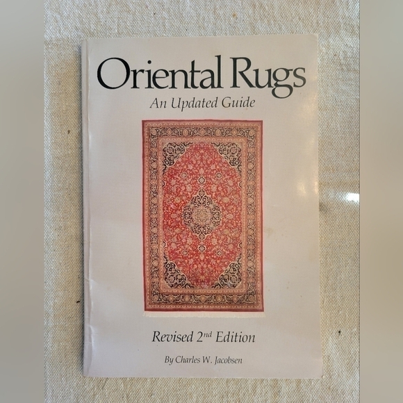 Oriental Rugs Collector's Guide, softcover book - Picture 1 of 9